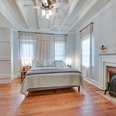 Historical 1835 Home In Grand Coteau!